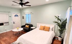 Beach Suite - Steps From The Beach & Downtown